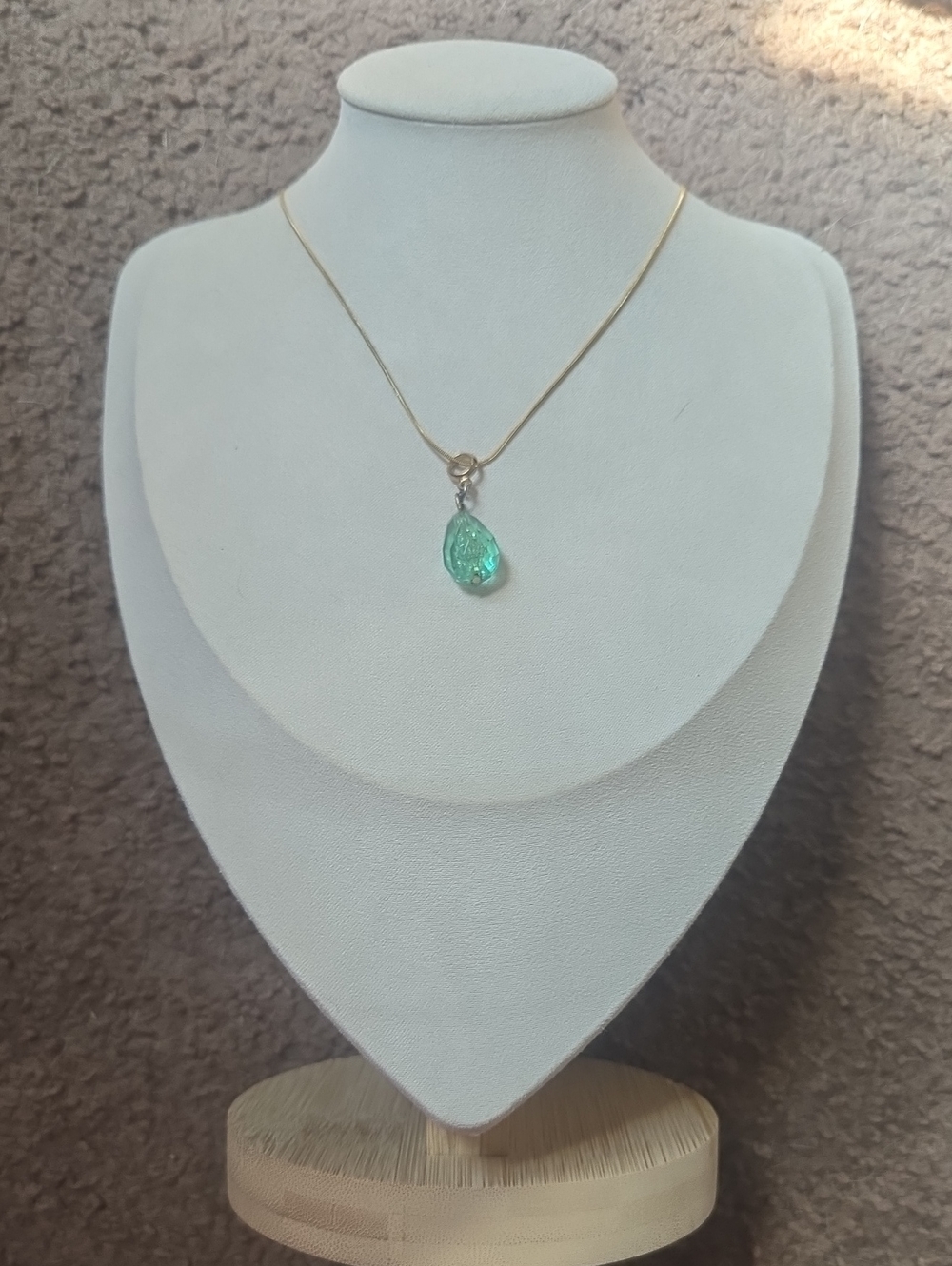 Vintage Gold Tone Stainless Chain Necklace with Green Teardrop Pendant 70s